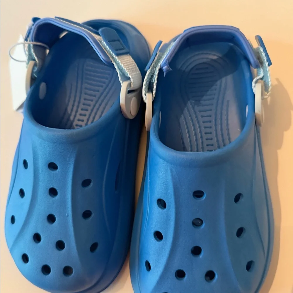 HEVA Kids 12 Lightweight Blue NEW Water Clogs with V Back Strap